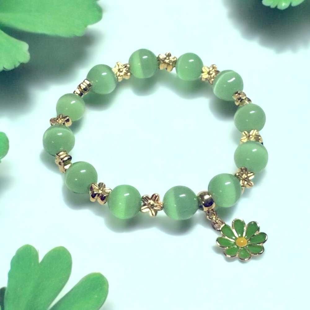 Cute 8mm Green Cat Eye Stretch Bracelet with Charm